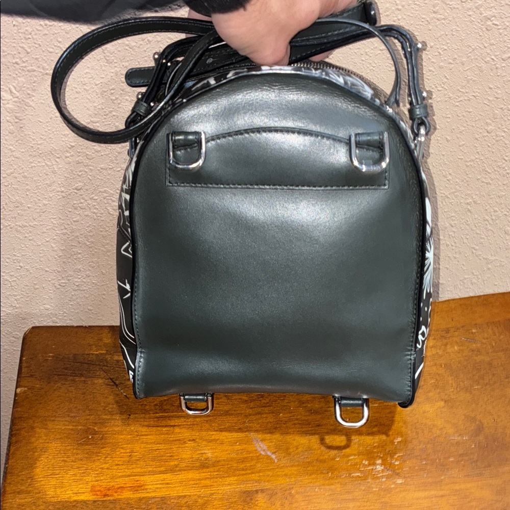 Michael Kors Urban Black and White convertible Backpack/ top handbag/crossbody/ - Picture 9 of 16